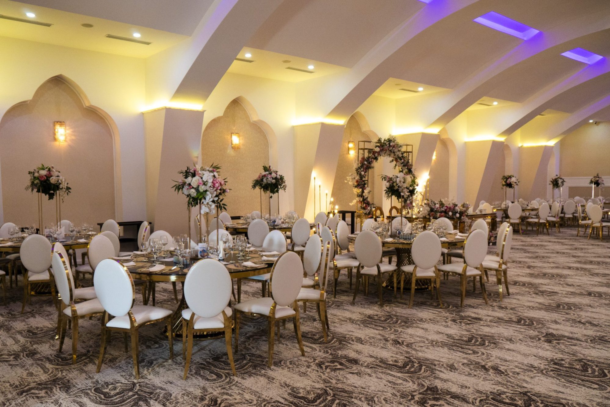 Metropolitan by Monarh – Salonul Portofino
